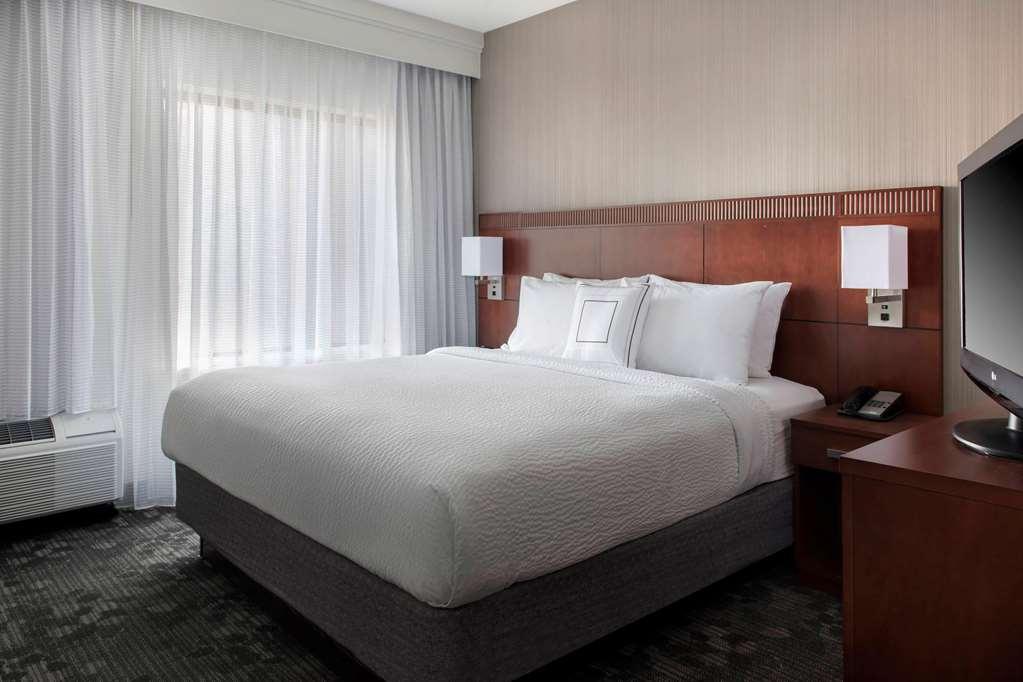 Sonesta Select Boston Stoughton Hotel Ruang foto