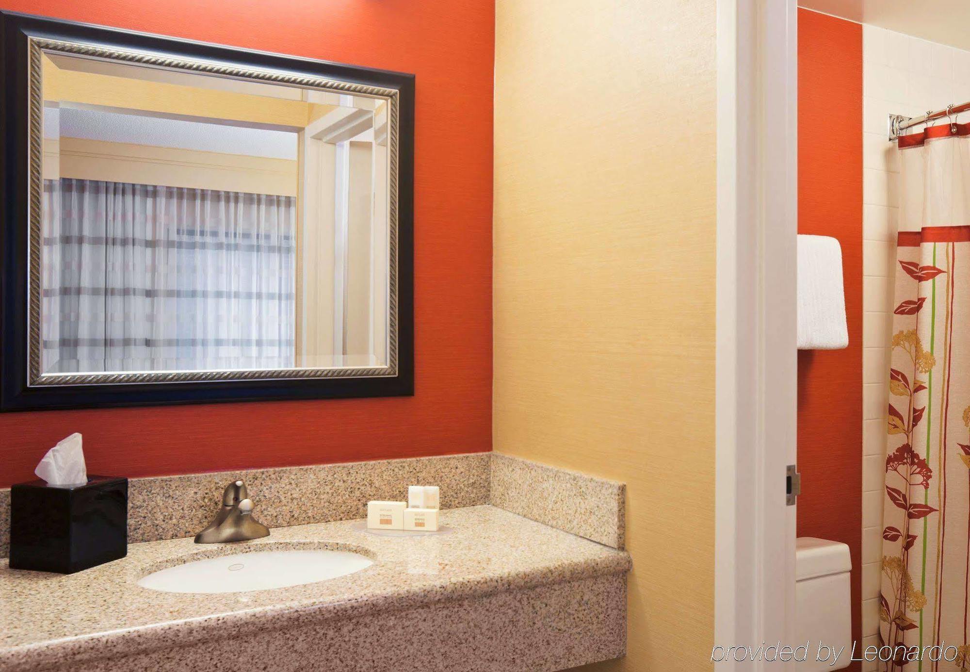 Sonesta Select Boston Stoughton Hotel Ruang foto